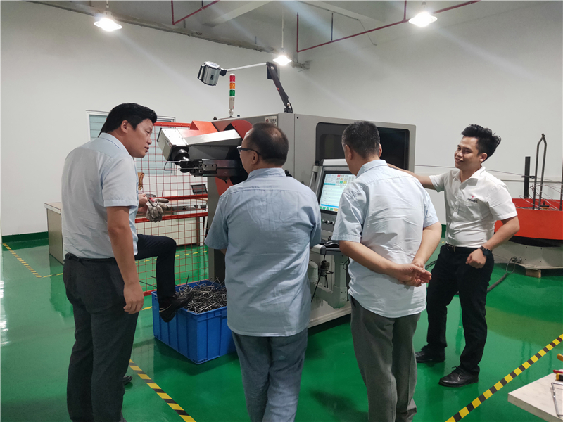 有朋自遠方來，不亦樂乎——貝朗鐵絲自動折彎機